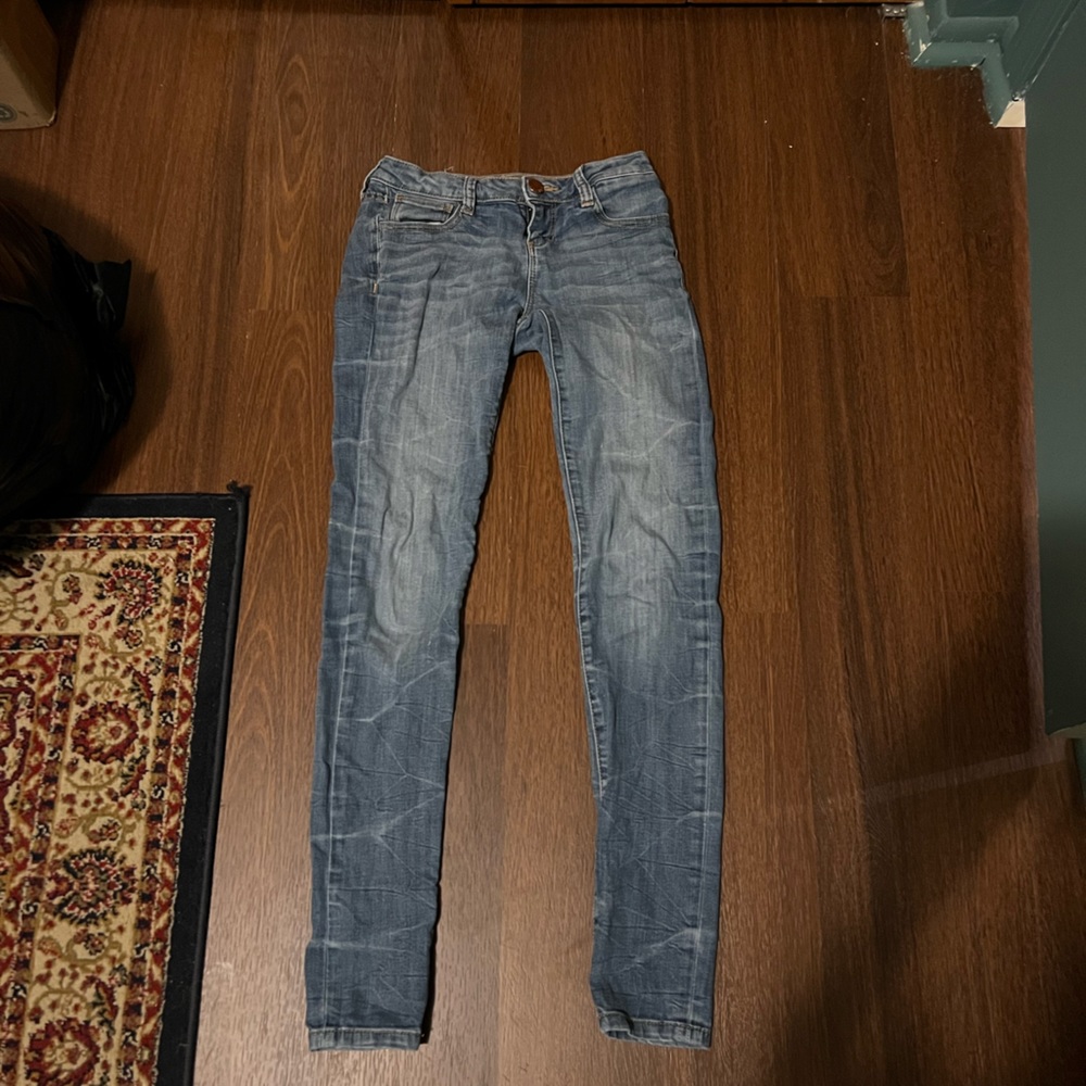 Low-waisted skinny jeans👖